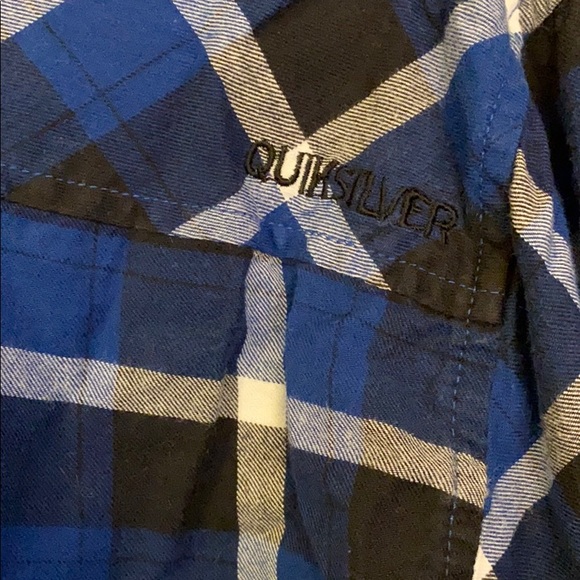 Nice button down shirt - Picture 4 of 4